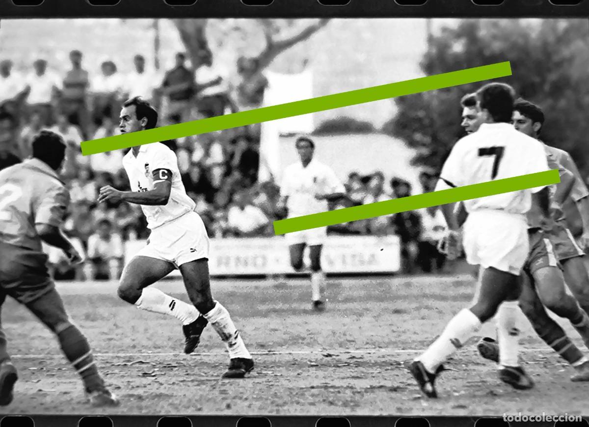 Fotograf&iacute;a antigua: Negativo de fotograf&iacute;a. Burjassot club de f&uacute;tbol - Valencia C.F. Partido. A&ntilde;o 1991.