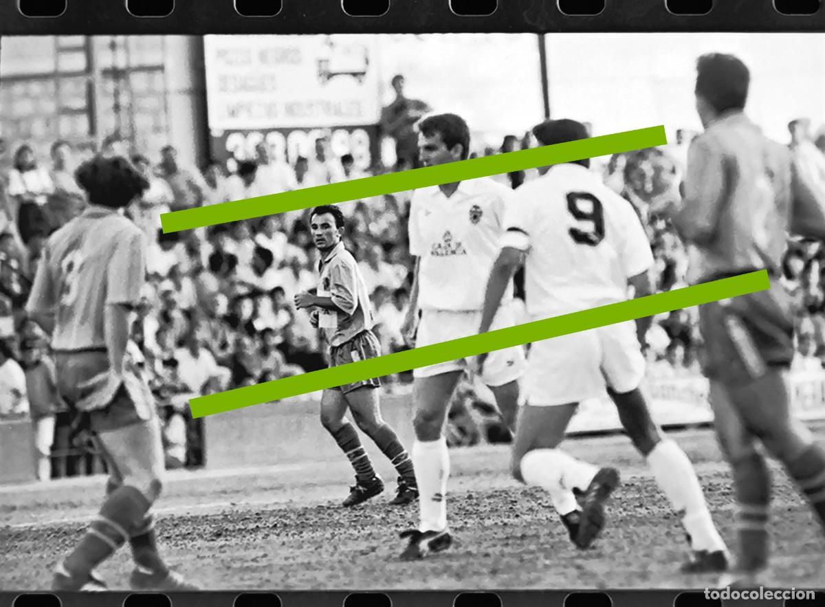 Fotograf&iacute;a antigua: Negativo de fotograf&iacute;a. Burjassot club de f&uacute;tbol - Valencia C.F. Partido. A&ntilde;o 1991.