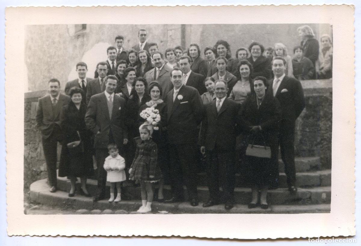 Fotograf&iacute;a antigua: Hermosa, Solares, Cantabria, una boda en la iglesia de San Mart&iacute;n, Fotos G. Bosch.