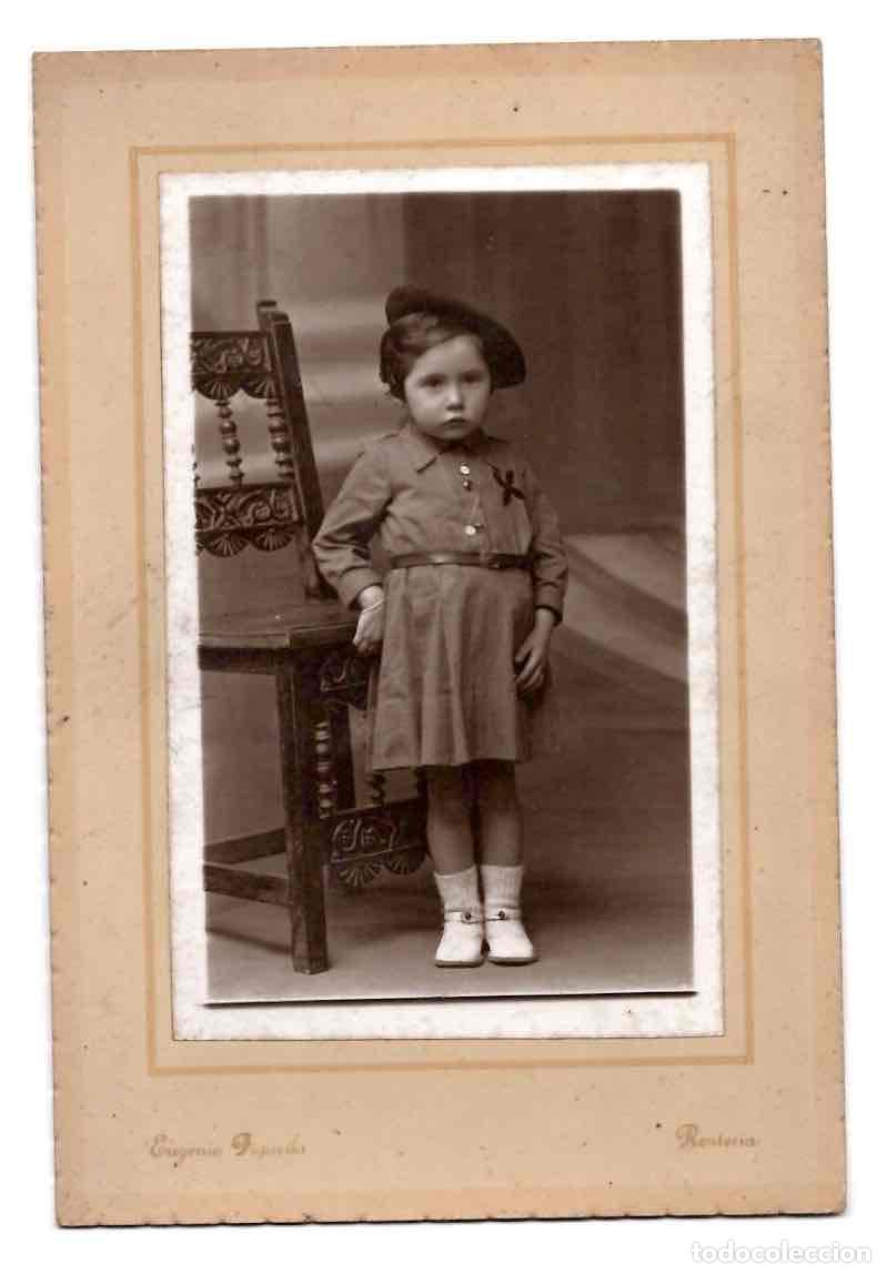 Fotograf&iacute;a antigua: FOTOGRAFIA INFANTIL CON UNIFORME CARLISTA. REQUET&Eacute;. EUGENIO FIGURSKI. RENTERIA, GIPUZKOA. C.1940