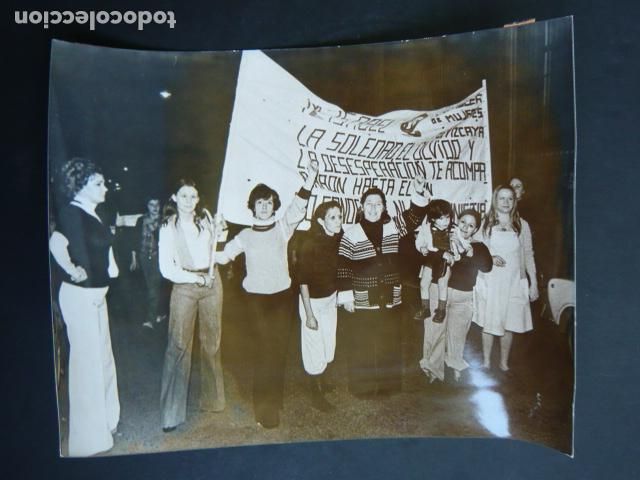 Fotograf&iacute;a antigua: BILBAO MANIFESTACION PROSTITUTAS LEY PELIGROSIDAD FOTOGRAFIA 18 X 24 CM
