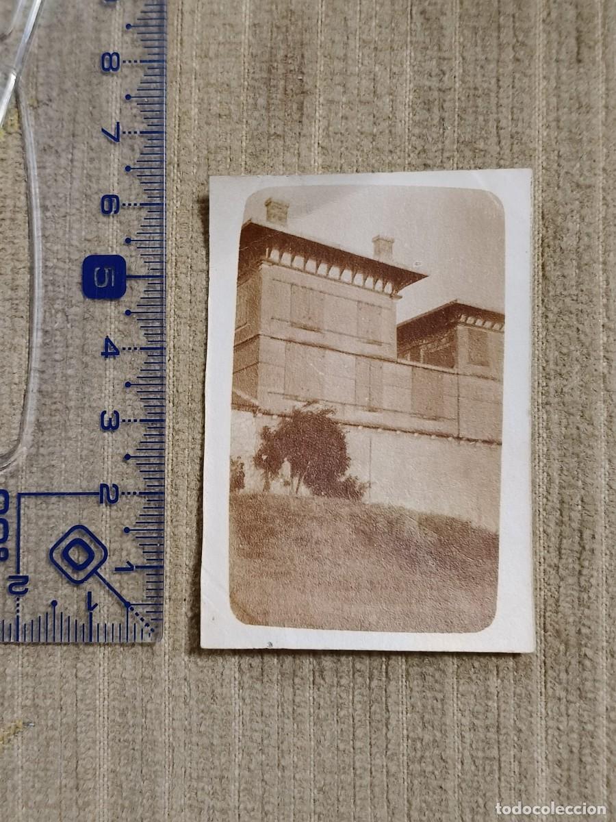 Fotograf&iacute;a antigua: Foto Francia, a&ntilde;os 20. Gelatinobromuro. Edificio en el campo. 6x4cm