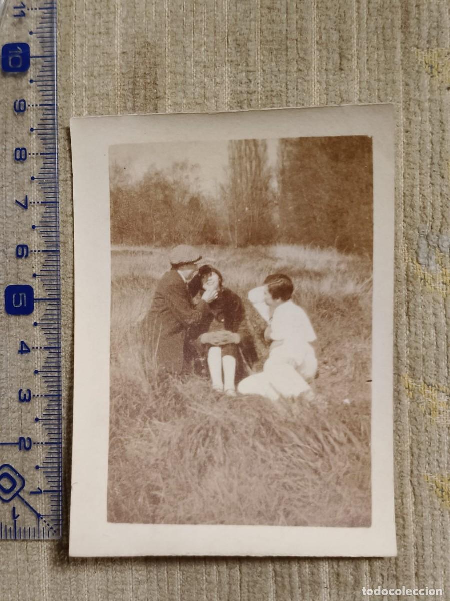 Fotograf&iacute;a antigua: Foto Francia, a&ntilde;os 20. Gelatinobromuro. Bromeando el el campo 8x6cm