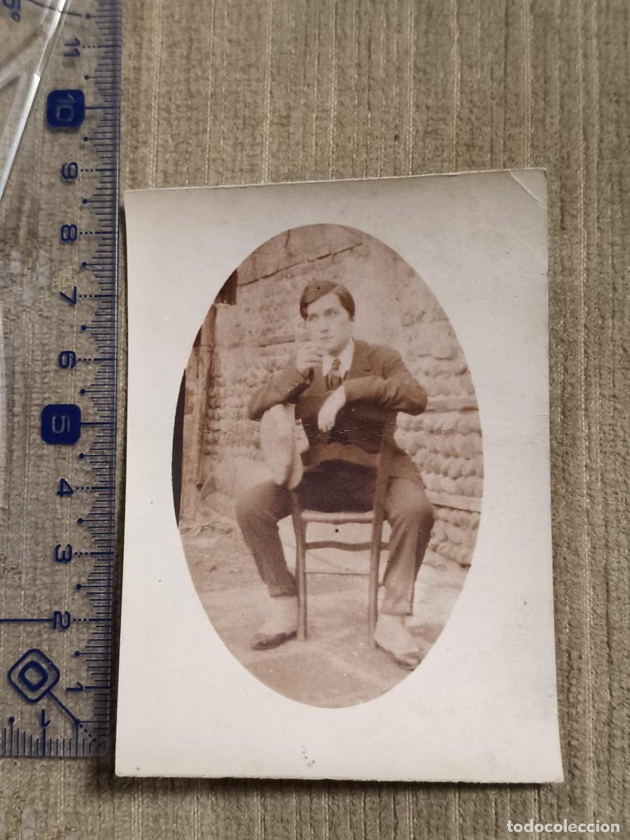 Fotograf&iacute;a antigua: Foto Francia, a&ntilde;os 20. Gelatinobromuro. Retrato de hombre sentado. 8x6cm