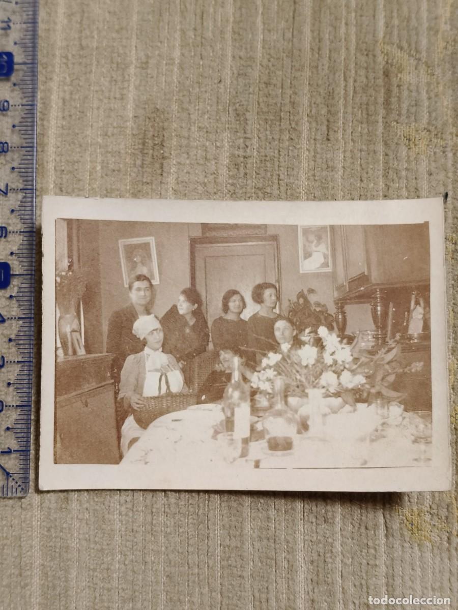 Fotograf&iacute;a antigua: Foto Francia, a&ntilde;os 20. Gelatinobromuro. Comida familiar. 8x6cm