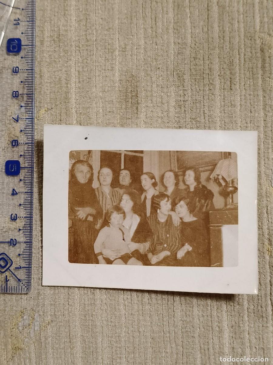 Fotograf&iacute;a antigua: Foto Francia, a&ntilde;os 20. Gelatinobromuro. Retrato mujeres de famila (3). 8x6cm