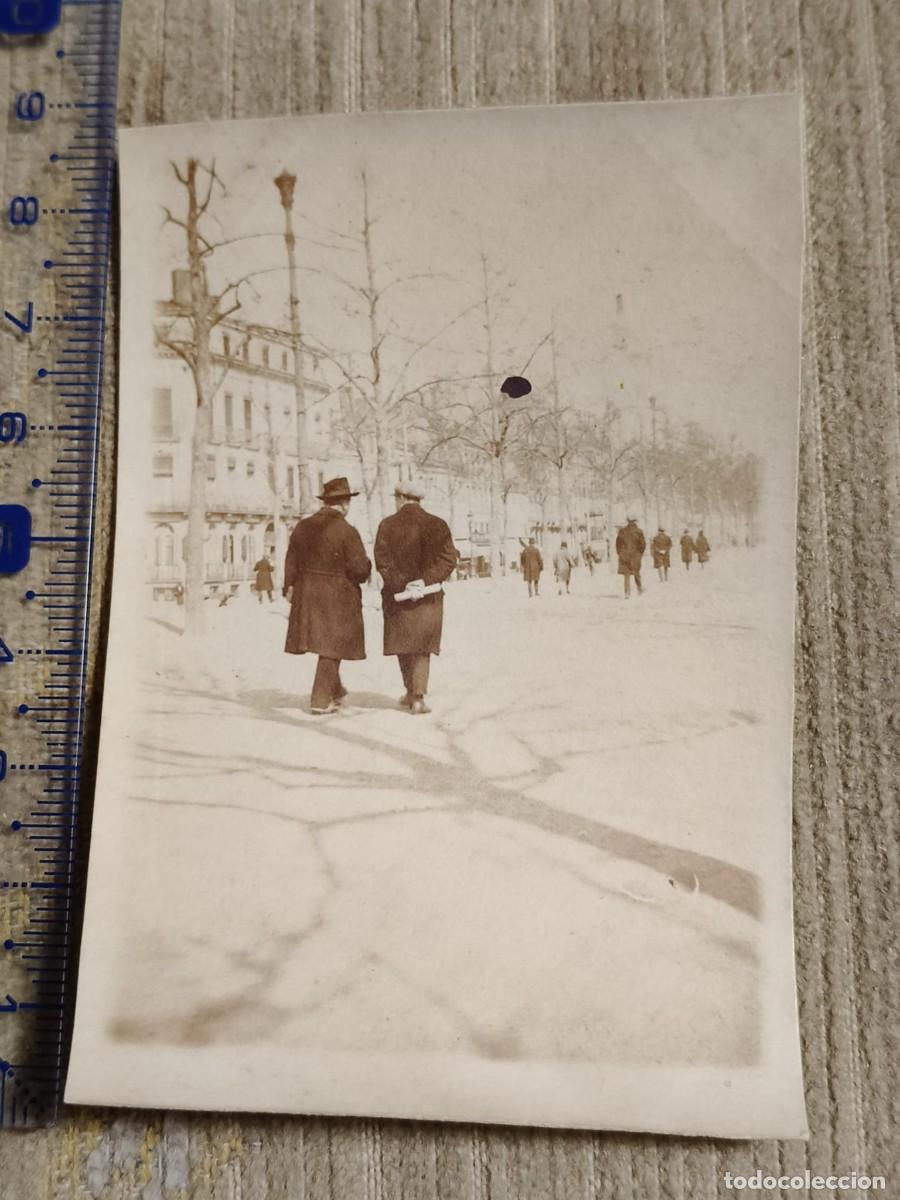 Photographie ancienne: Foto Toulouse, a&ntilde;os 20. Gelatinobromuro. Hombres paseando por avenida. 8x6cm. France.