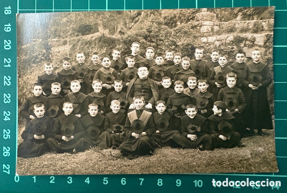 Fotograf&iacute;a antigua: F016-Foto antigua (1922-25). Ni&ntilde;os seminaristas. Seminario Menor, Santiago de Compostela.