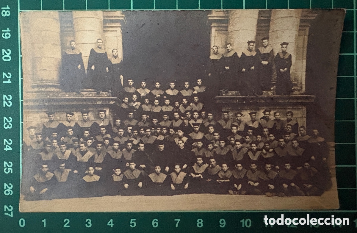 Fotograf&iacute;a antigua: F921A-Foto antigua c. 1925-1930. Gran grupo de seminaristas. Santiago de Compostela