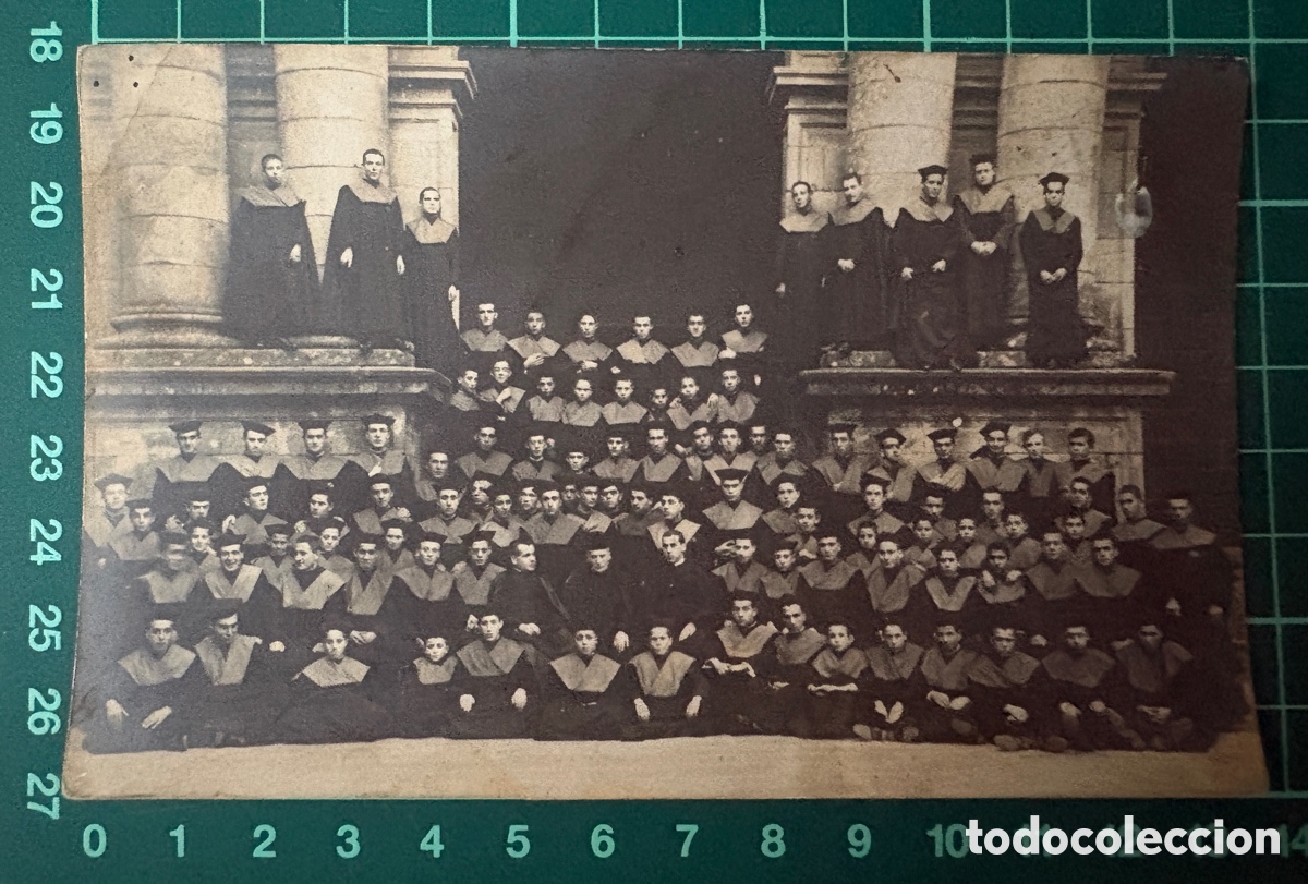 Fotograf&iacute;a antigua: F921B-Foto antigua c. 1925-1930. Gran grupo de seminaristas. Santiago de Compostela