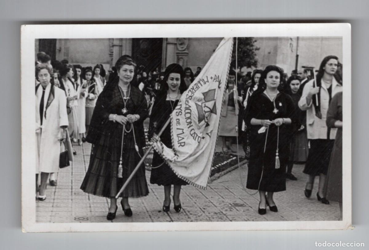 Fotograf&iacute;a antigua: Arenys de Mar. Mujeres de Acci&oacute;n Cat&oacute;lica
