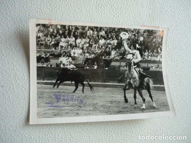 Fotografia antica: GRANADA LOLITA MU&Ntilde;OZ TORERA REJONEADORA ANTIGUA FOTOGRAFIA ORIGINAL 9 X 13 CM