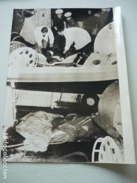 Fotografia antica: LA CORU&Ntilde;A HUNDIMIENTO DE PETROLERO GRIEGO ANTIGUA FOTOGRAFIA ORIGINAL 18 X 24 CM
