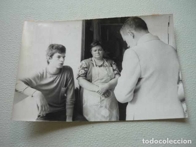 Fotografia antiga: SABADELL BARCELONA JOVEN QUE SE SALVO TROMBA DE AGUA ANTIGUA FOTOGRAFIA ORIGINAL 18 X 13 CM
