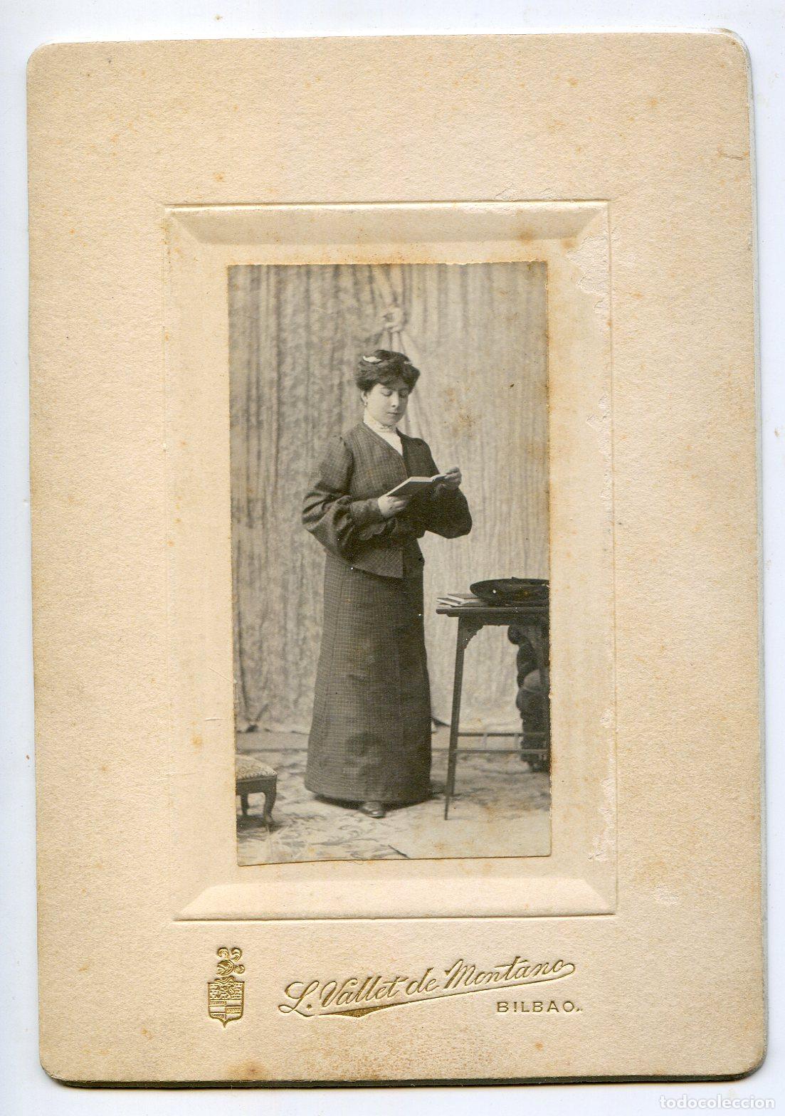 Antique Photography: Retrato de se&ntilde;orita con libro, L. Vallet de Montano, Bilbao