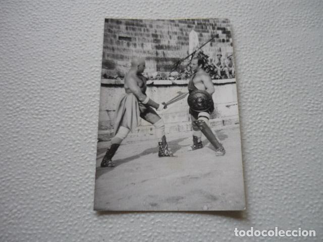 Alte Fotografie: MANZANARES EL REAL MADRID RODAJE PELICULA LA REBELION DE LOS ESCLAVOS ANTIGUA FOTOGRAFIA 7 X 10 CM