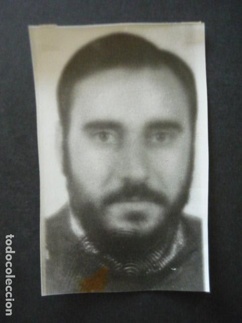 Fotograf&iacute;a antigua: LAS ARENAS VIZCAYA ATENTADO TERRORISTA ETA CONTRA ARMERO ANTIGUA FOTOGRAFIA 13 X 18 CM