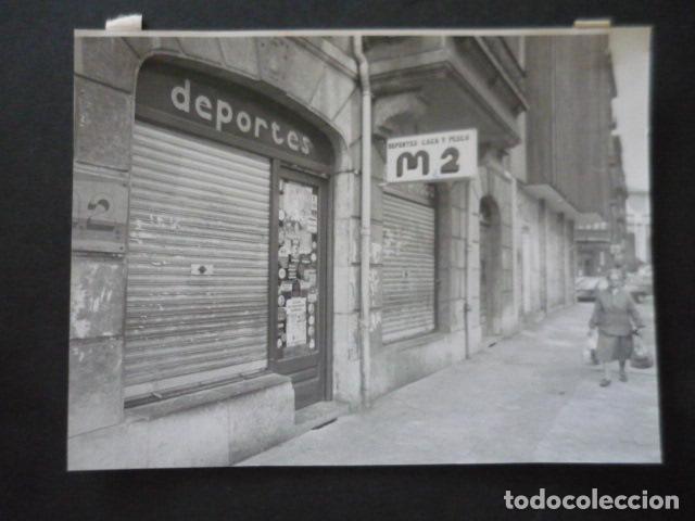 Photographie ancienne: LAS ARENAS VIZCAYA ATENTADO TERRORISTA ETA CONTRA ARMERO ANTIGUA FOTOGRAFIA 24 X 18 CM