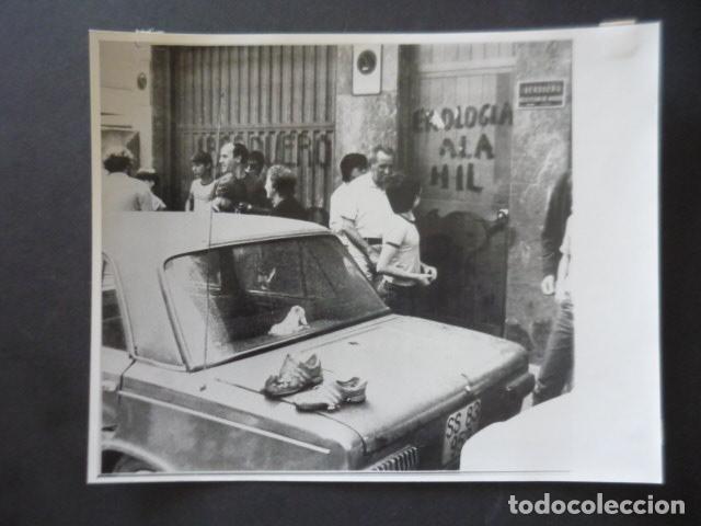 Fotograf&iacute;a antigua: RENTERIA GUIPUZCOA ATENTADO TERRORISTA ETA NI&Ntilde;O HERIDO ANTIGUA FOTOGRAFIA 18 X 24 CM