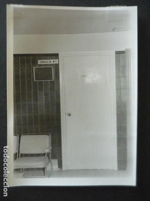 Fotografia antica: FUENLABRADA MADRID INTERIOR CONSULTORIO ANTIGUA FOTOGRAFIA 18 X 12 CM