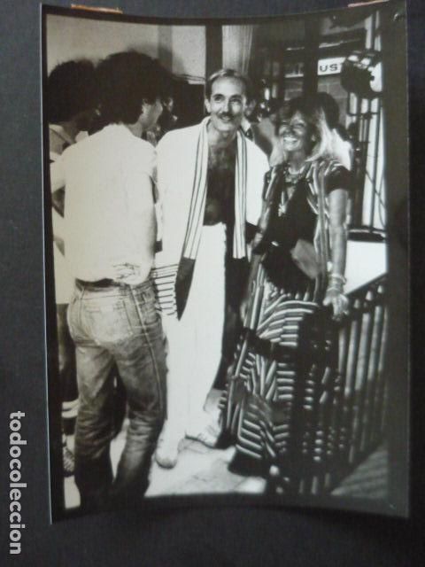 Fotografia antica: PRESENTACION NUEVOS UNIFORMES COMPA&Ntilde;IA TRASMEDITERRANEA ANTIGUA FOTOGRAFIA 18 X 13 CM