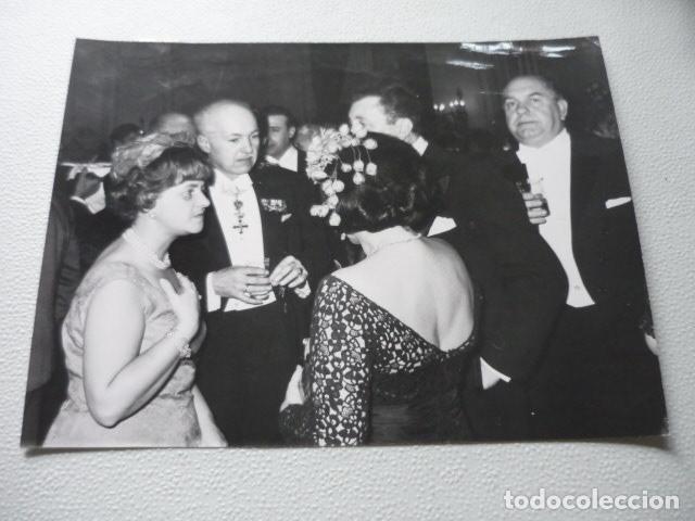 Fotografia antica: LUIS MORALES EN LA BODA DE INES DE BORBON ANTIGUA FOTOGRAFIA 18 X 24 CM
