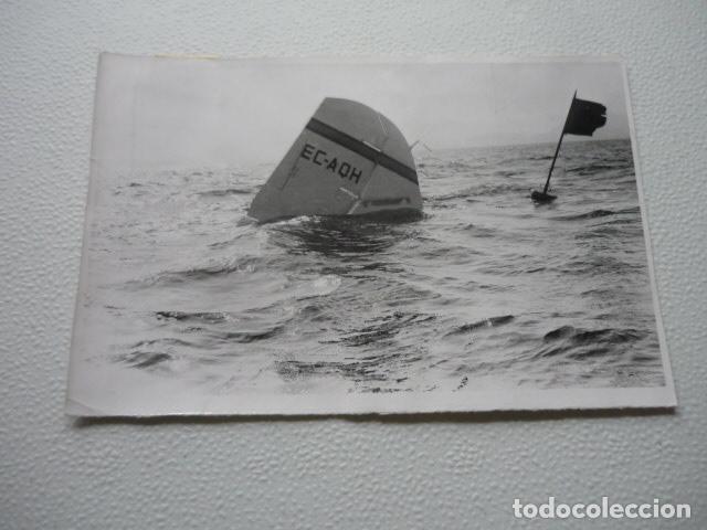 Fotograf&iacute;a antigua: IBIZA A PALMA DE MALLORCA ACCIDENTE AEREO ANTIGUA FOTOGRAFIA ORIGINAL 18 X 12 CM