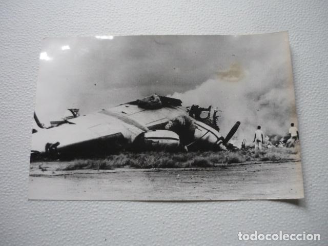 Fotograf&iacute;a antigua: ACCIDENTE AVION IBERIA EN SAO PAULO ANTIGUA FOTOGRAFIA ORIGINAL 12 X 17 CM