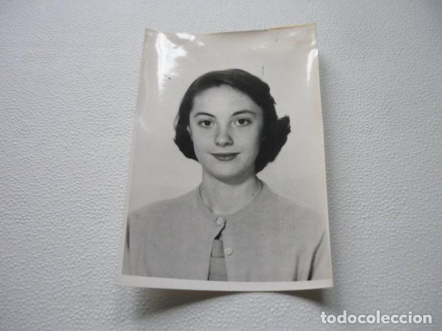 Fotograf&iacute;a antigua: AZAFATA AVION ACCIDENTE AVIACION SEGOVIA LA MUJER MUERTA ANTIGUA FOTOGRAFIA ORIGINAL 11 X 16 CM