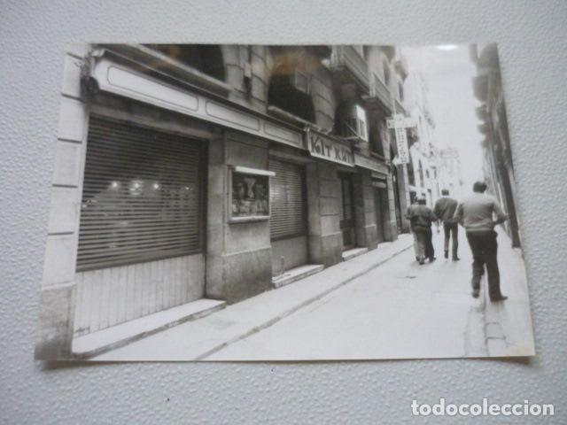 Fotografia antiga: BARCELONA ESCENA URBANA ANTIGUA FOTOGRAFIA ORIGINAL 18 X 13 CM
