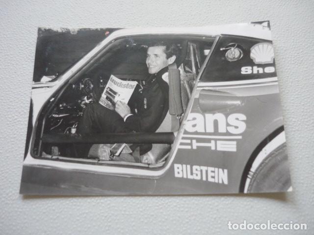 Fotografia antica: JACKY ICKX CORREDOR AUTOMOVILISMO PORSCHE 959 ANTIGUA FOTOGRAFIA ORIGINAL 18 X 13 CM
