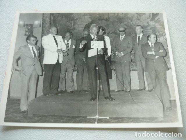 Fotografia antica: TROFEO TAURINO VILLA DE BIARRITZ ANTIGUA FOTOGRAFIA ORIGINAL 18 X 24 CM