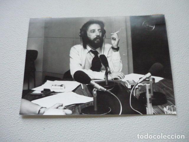 Fotografia antica: ANDRES ABERASTURI RADIO NACIONAL ESPA&Ntilde;A ANTIGUA FOTOGRAFIA ORIGINAL 13 X 18 CM
