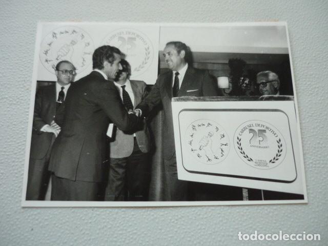 Fotografia antica: RADIO CADENA SER XXV ANIVERSARIO CARRUSEL DEPORTIVO ANTIGUA FOTOGRAFIA ORIGINAL 13 X 18 CM