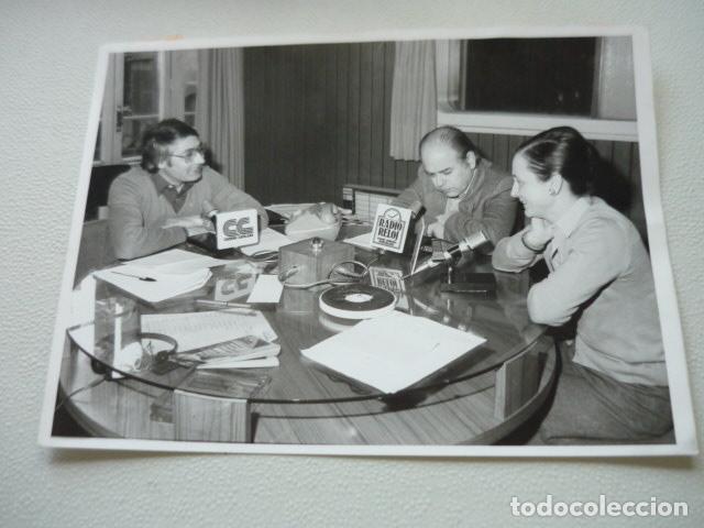 Fotografia antica: BARCELONA RADIO ESPA&Ntilde;A JORDI PUJOL ANTIGUA FOTOGRAFIA ORIGINAL 24 X 18 CM