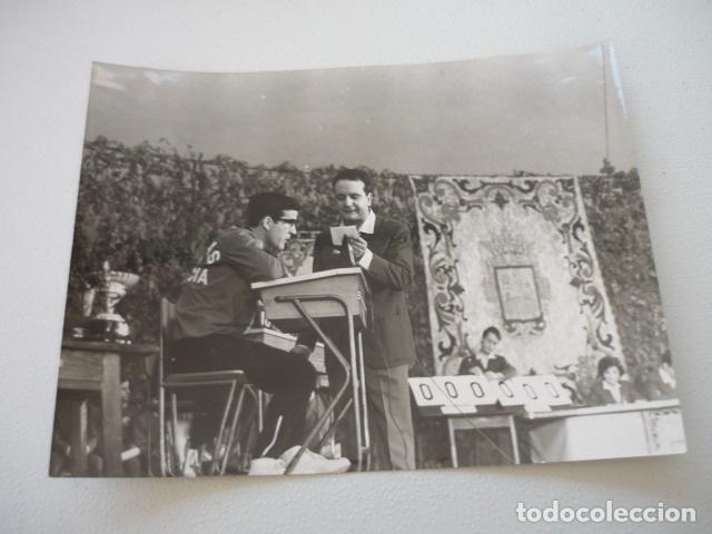Fotografia antica: ORENSE CONCURSO CESTA Y PUNTOS PALACIO DEPORTES ANTIGUA FOTOGRAFIA ORIGINAL 18 X 23 CM