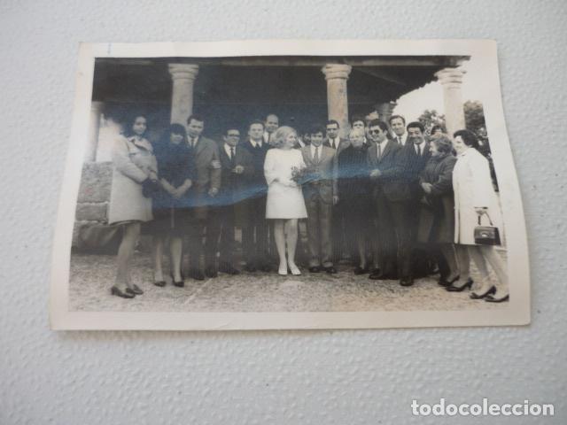 Alte Fotografie: SALAMANCA FINCA DE MANUEL ESCUDERO CAPILLA CON TOREROS ANTIGUA FOTOGRAFIA ORIGINAL 12,5 X 9 CM