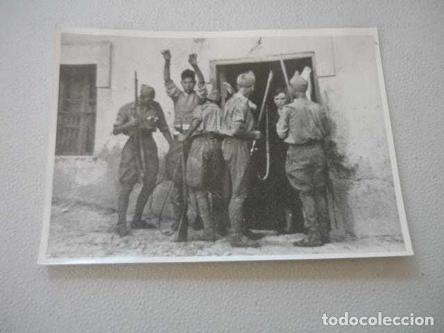 Fotografia antica: GUERRA CIVIL ESPA&Ntilde;OLA SOLDADOS FOTOGRAFIA DE PRENSA 12 X 18 CM