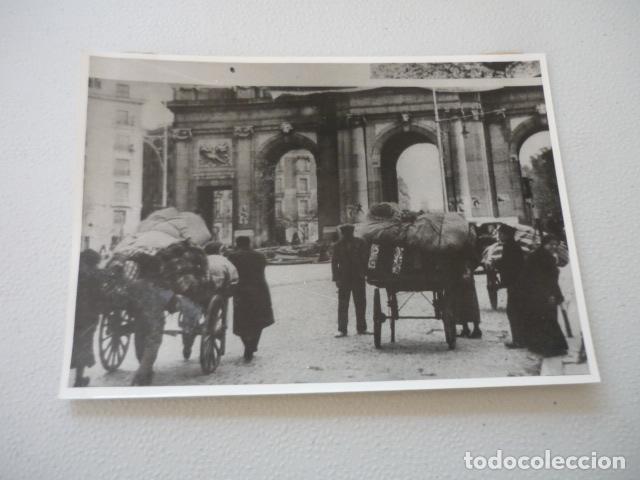Fotografia antica: GUERRA CIVIL ESPA&Ntilde;OLA PUERTA DE ALCALA MADRID FOTOGRAFIA DE PRENSA 12 X 18 CM