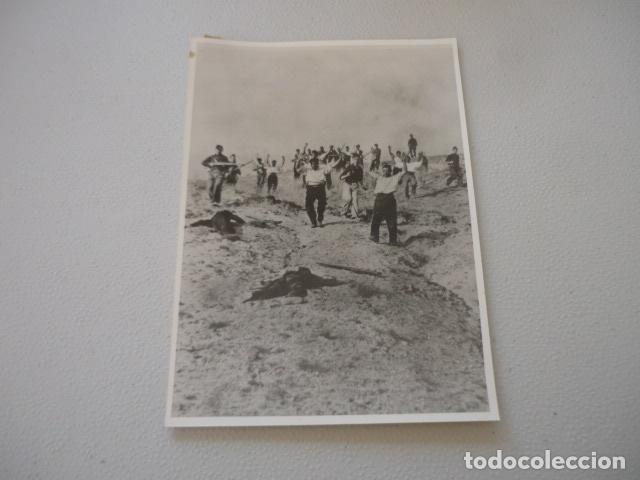 Fotografia antica: GUERRA CIVIL ESPA&Ntilde;OLA TRASLADO DE PRISIONEROS FOTOGRAFIA DE PRENSA 12 X 18 CM