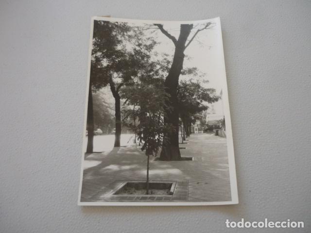 Alte Fotografie: MADRID ESCENA URBANA ANTIGUA FOTOGRAFIA ORIGINAL 18 X 13 CM