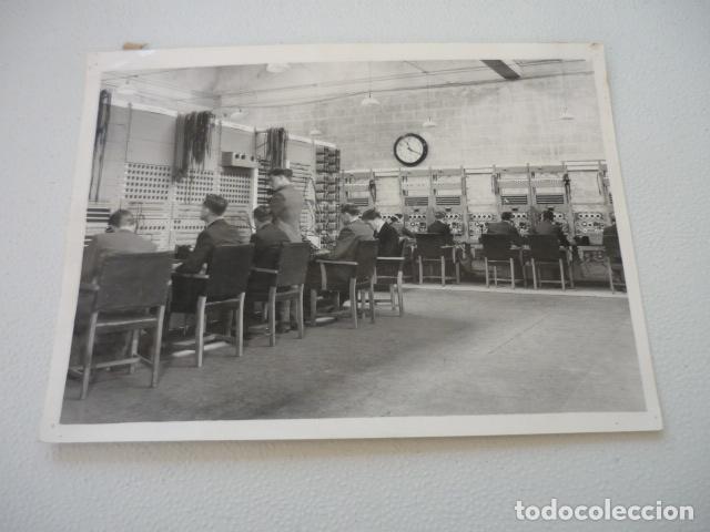 Fotograf&iacute;a antigua: EMISORA DE RADIO BBC LONDRES FOTOGRAFIA ORIGINAL 20,5 X 15,5 CM