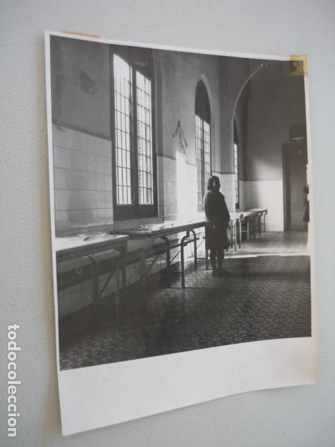 Antique Photography: BARCELONA INSTITUTO MENTAL DE SANTA CRUZ ANTIGUA FOTOGRAFIA ORIGINAL 18 X 24 CM