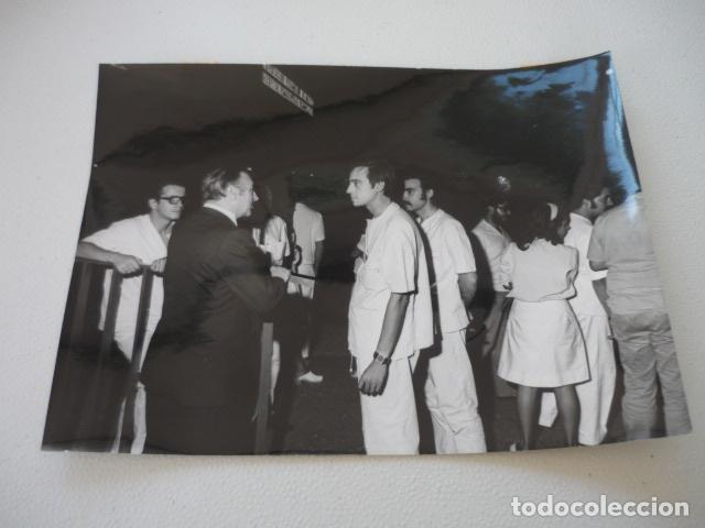 Fotografia antiga: MADRID ENCIERRO MEDICOS PSIQUIATRAS ANTIGUA FOTOGRAFIA ORIGINAL 18 X 24 CM