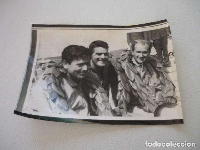 Fotografia antiga: BILBAO AEROPUERTO SONDICA III CAMPEONATO ACROBACIA AEREA 1964 ANTIGUA FOTOGRAFIA ORIGINAL 13 X 18 CM
