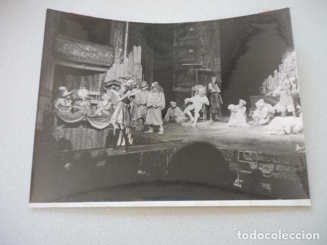 Antique Photography: MADRID TEATRO ESPA&Ntilde;OL REPRESENTACION MARAT SADE ANTIGUA FOTOGRAFIA ORIGINAL 24 X 18 CM