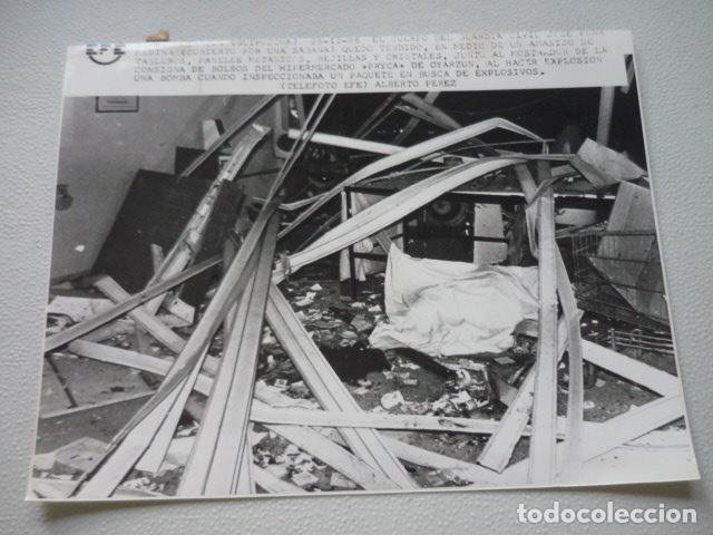 Photographie ancienne: OYARZUN GUIPUZCOA ATENTADO ETA TERRORISMO ANTIGUA FOTOGRAFIA ORIGINAL 18 X 24 CM