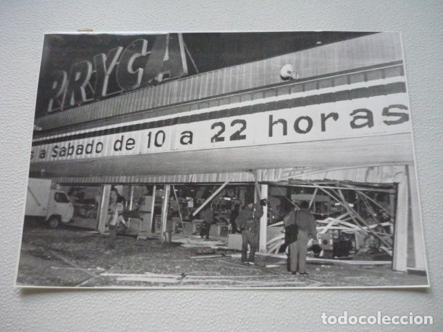 Photographie ancienne: OYARZUN GUIPUZCOA ATENTADO ETA TERRORISMO ANTIGUA FOTOGRAFIA ORIGINAL 18 X 24 CM