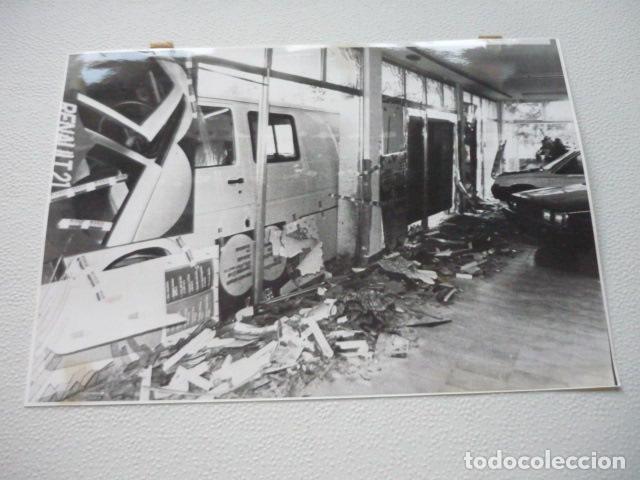 Fotografia antiga: SAN SEBASTIAN ATENTADO ETA TERRORISMO ANTIGUA FOTOGRAFIA ORIGINAL 18 X 24 CM