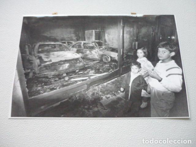 Fotografia antiga: DERIO VIZCAYA ATENTADO ETA TERRORISMO ANTIGUA FOTOGRAFIA ORIGINAL 18 X 24 CM